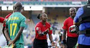 Salima Mukansanga : "Je n'avais jamais imaginé que j'officierai à la Coupe du Monde masculine"