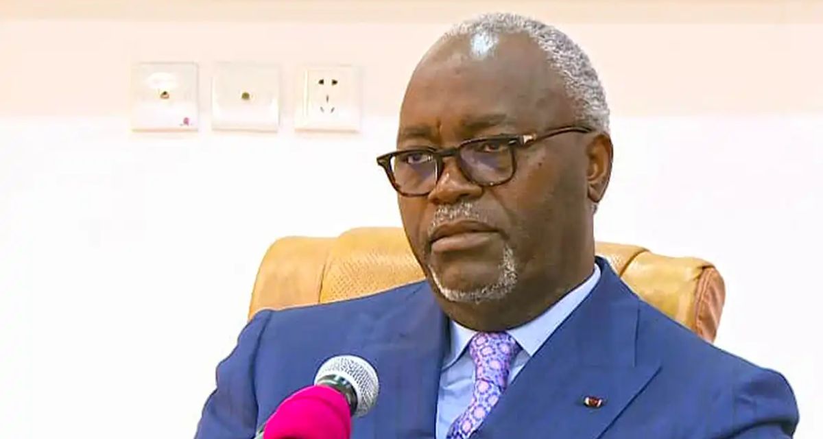 Football Congolais : Suppression de la prime de présence, l’autre bêtise du Ministre des Sports, Hugues Ngouelondele…